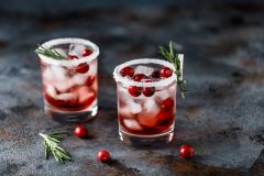 cranberry moscow mule drink for christmas