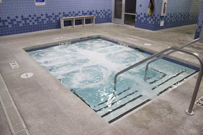 Genesis Olathe Gym Whirlpool